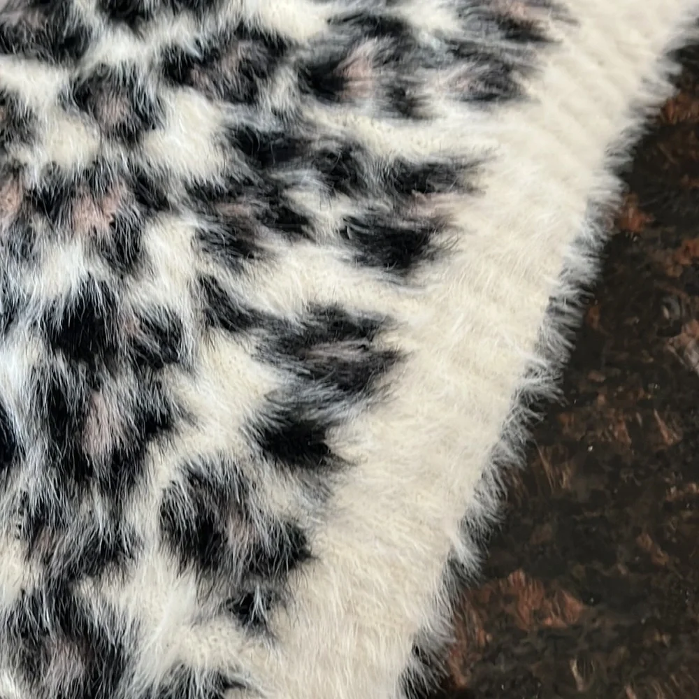 Muk Luks Women’s Leopard Print Neckwear Faux Fur Scarf OSFM - Picture 6 of 10
